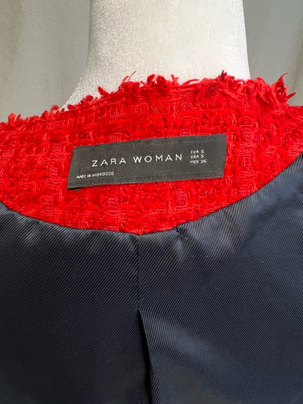 Zara Red Tweed Fantasy Fabric Blazer Jacket A455 Gold Buttons Sz S French Girl - Picture 6 of 10